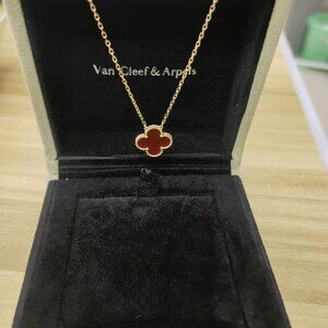 💡Authentic Van Cleef & Arpels 18K Gold Necklace💡